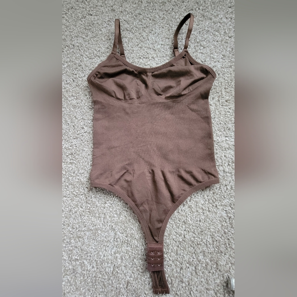 Heyshape Snatched Thong Bodysuit NWOT XS